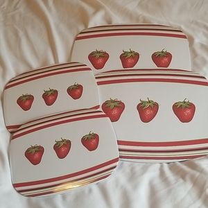 FREE w/purchase: Bundle of 4 Strawberry Hotplate